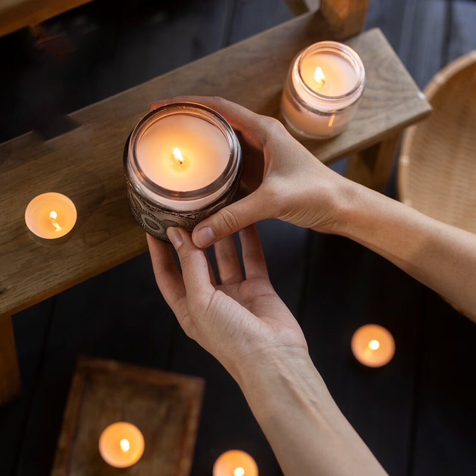 100 Tea Night Lights Candles 8 HOUR LONG BURN Unscented Tealights Nightlight 8HR eBay