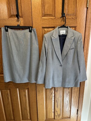 Le Suit 2 Pc Skirt Suit Set~Vintage 90 s Blue Business Size 10 Power Suit Exec