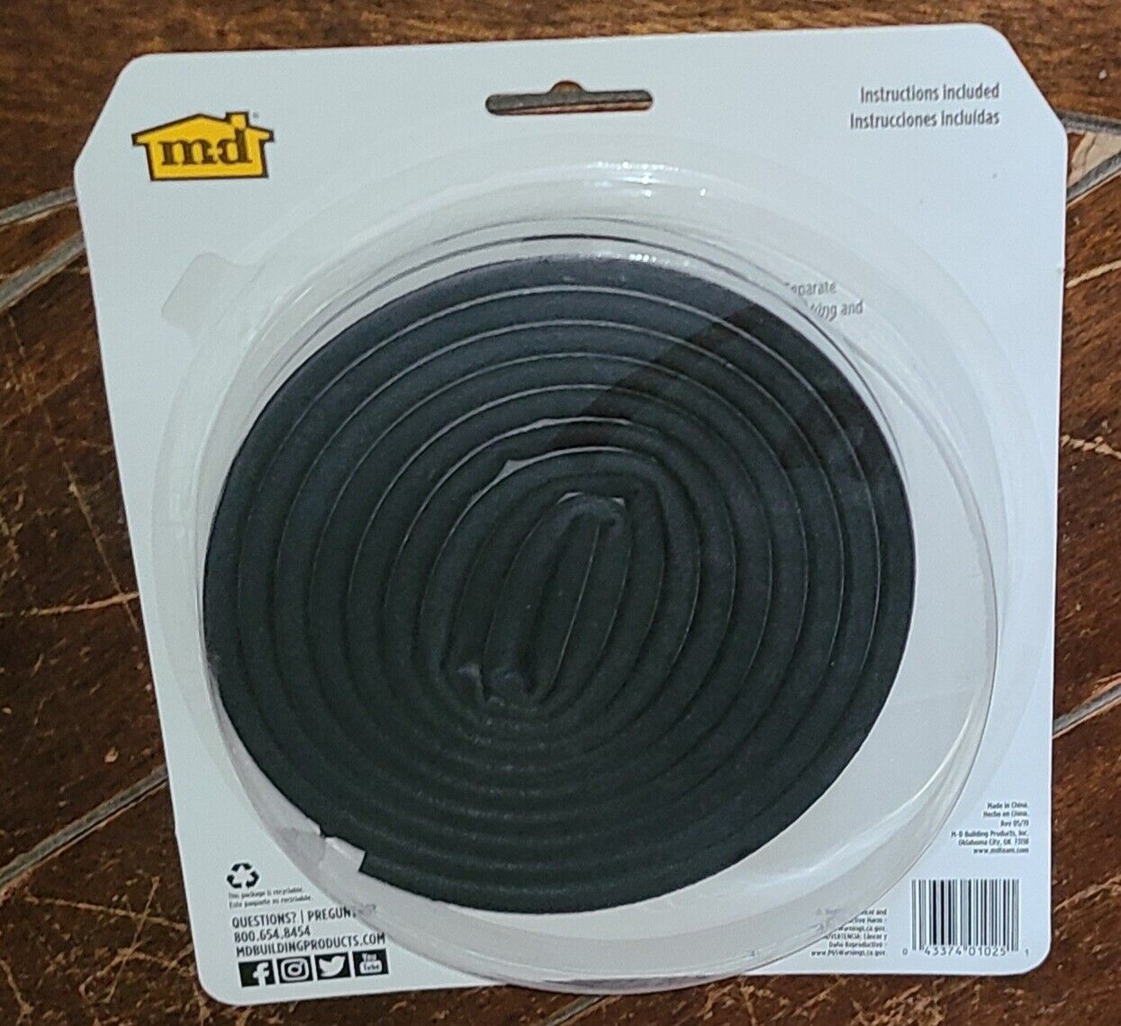 M-D Auto/Marine Rubber Weatherseal Strips (2) 5/16" x 23/64" x 8-1/2' Long