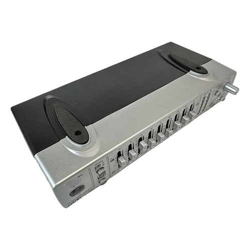 Ultra-compact 9.5" graphic equalizer for studio and stage applications - Picture 8 of 12