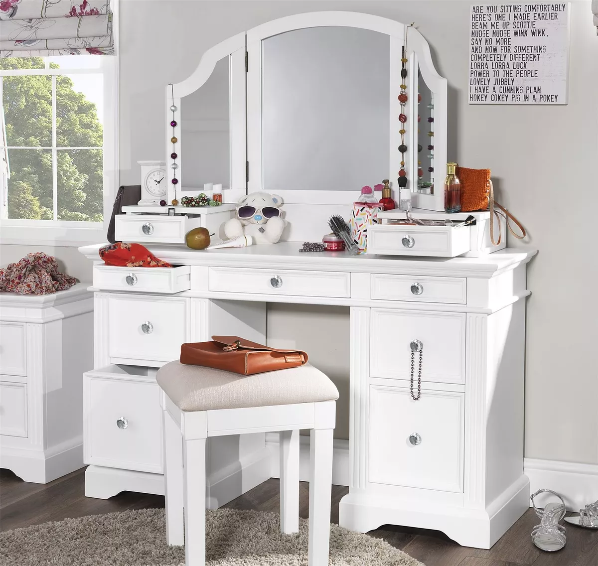 Soares vanity 2024 set with mirror