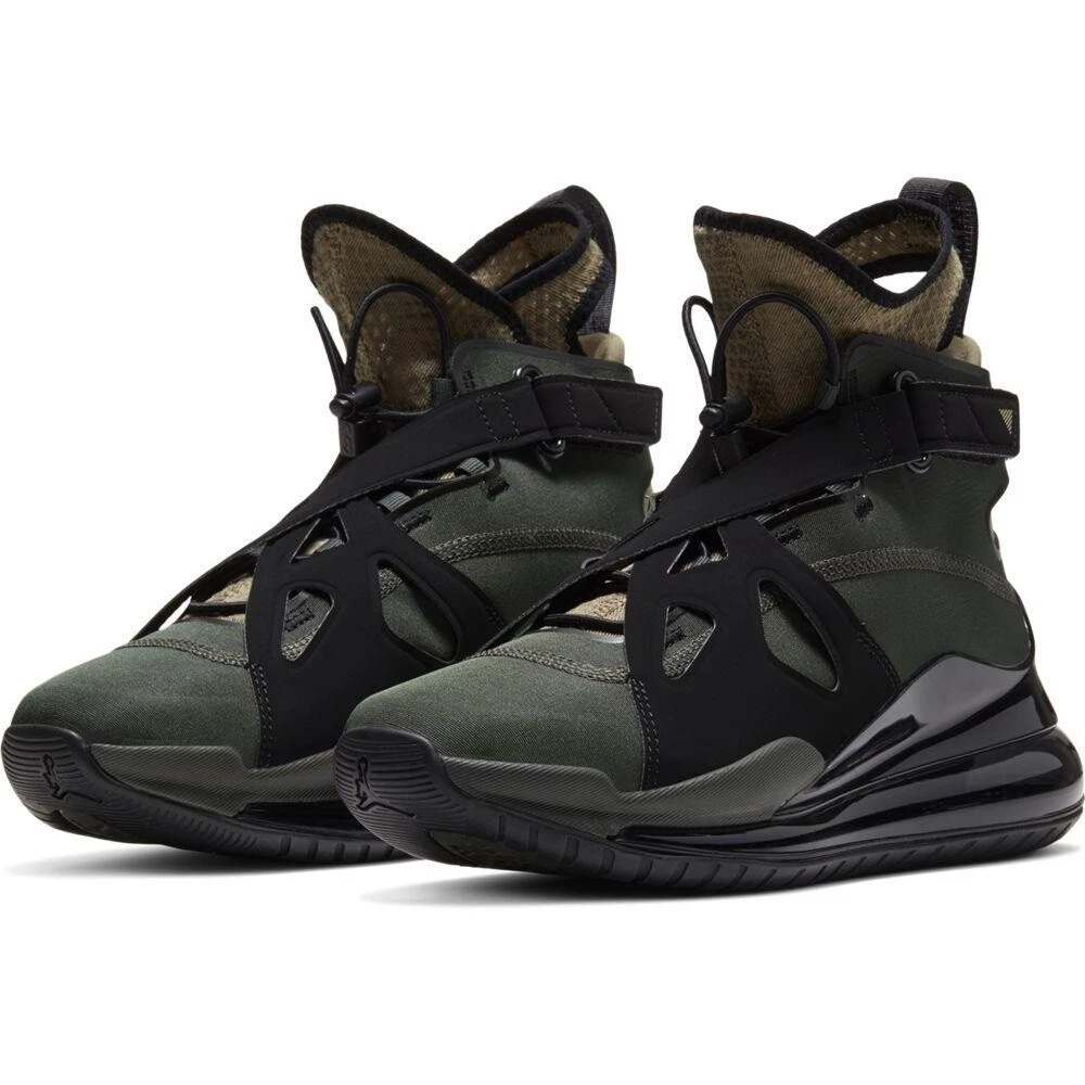 Nike latitude hotsell