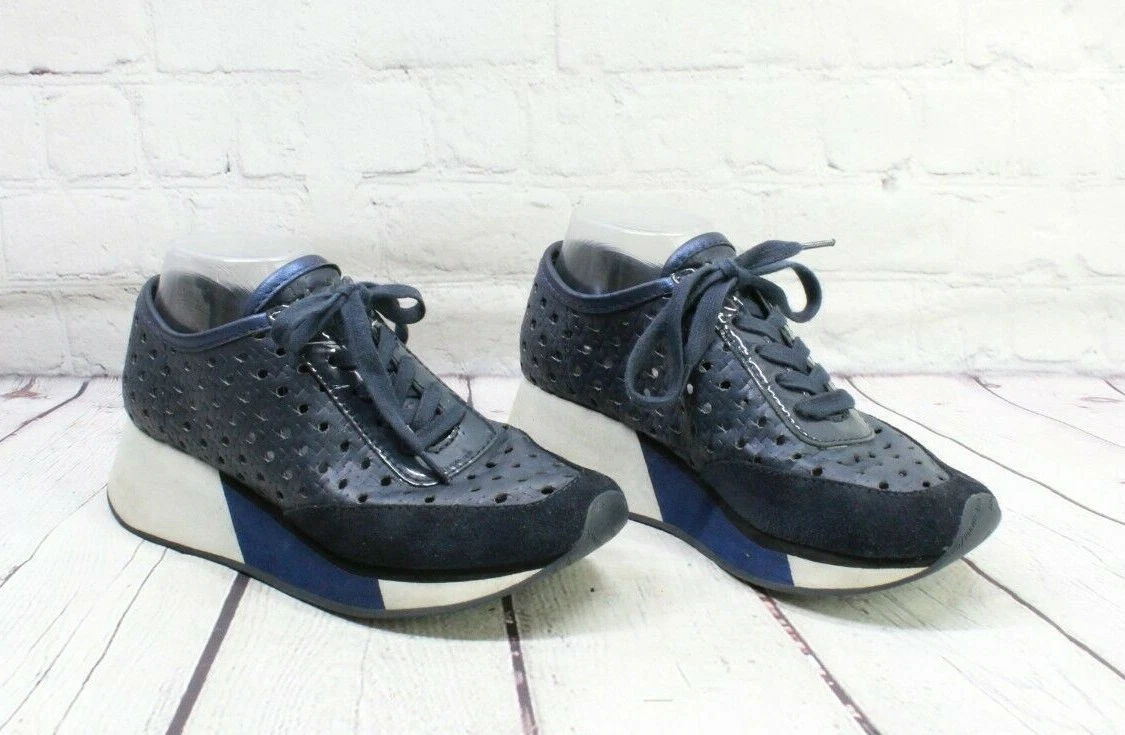 Donald Pliner Women s Prit Blue Embossed Cutout Leather Platform Sneaker 8 M