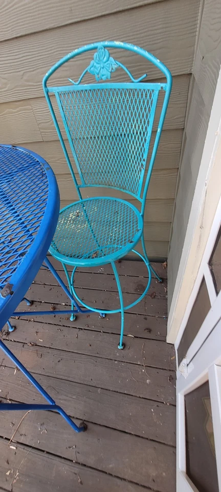 Vintage Painted Wrought Iron 3-Piece Bar Height Bistro Patio Set - Image 4 of 4