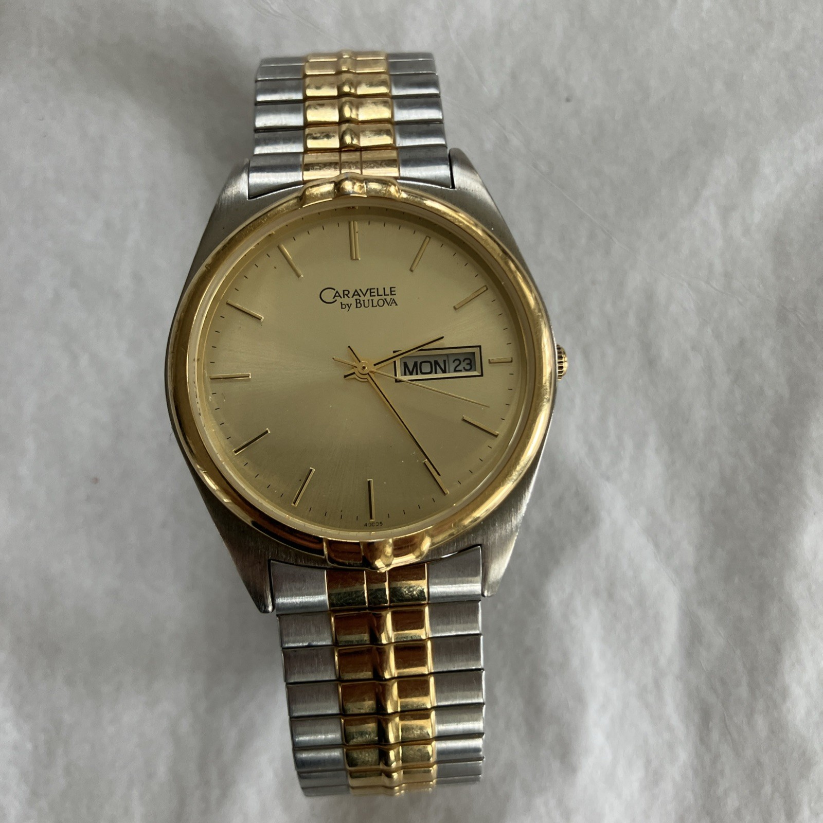 Caravelle by Bulova 2 Tone Quartz Watch Day Date w/ Stretch Band New Battery