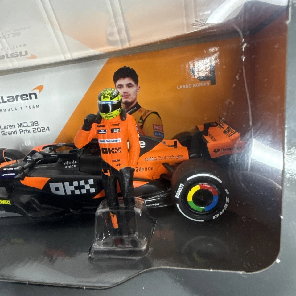 Burago 1/24 Fórmula 1 Team McLaren MCL38 Miami Grand Prix 2024 con figura de piloto Foto 2 de 4