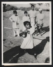 RARE BASEBALL PAKISTAN PHOTO 1956 CHILDREN ZAKRI VINTAGE ORIGINAL 7x9 inch