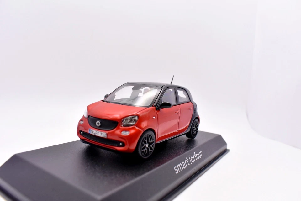 Rare Smart Four Red Norev Diecast Road Vehicles Model 1:43 - Image 3 of 4