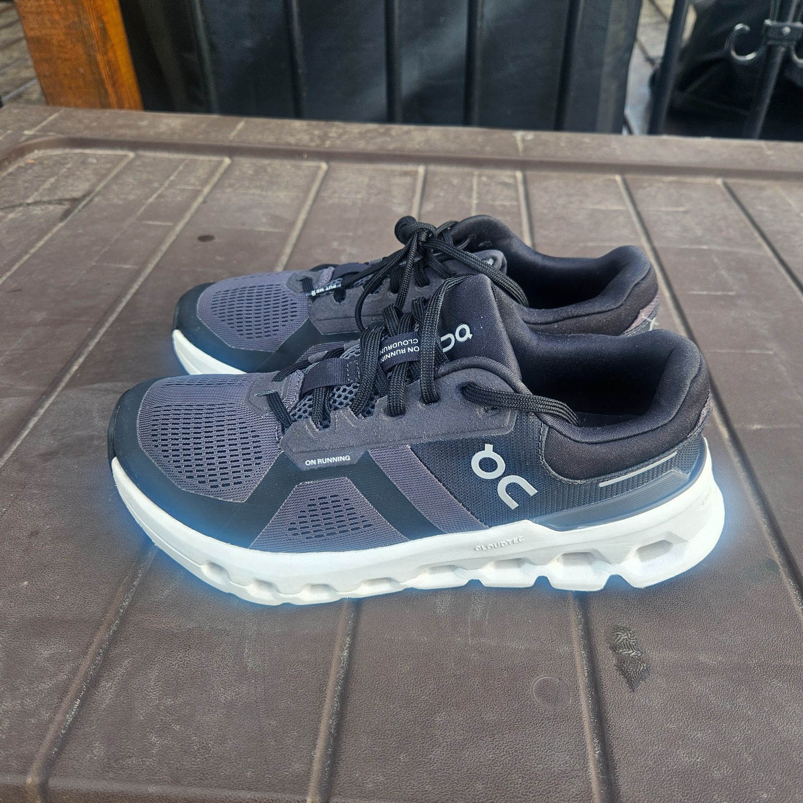 Size 8.5 - ON Cloudrunner 2 Eclipse Black/Gray  W… - image 5