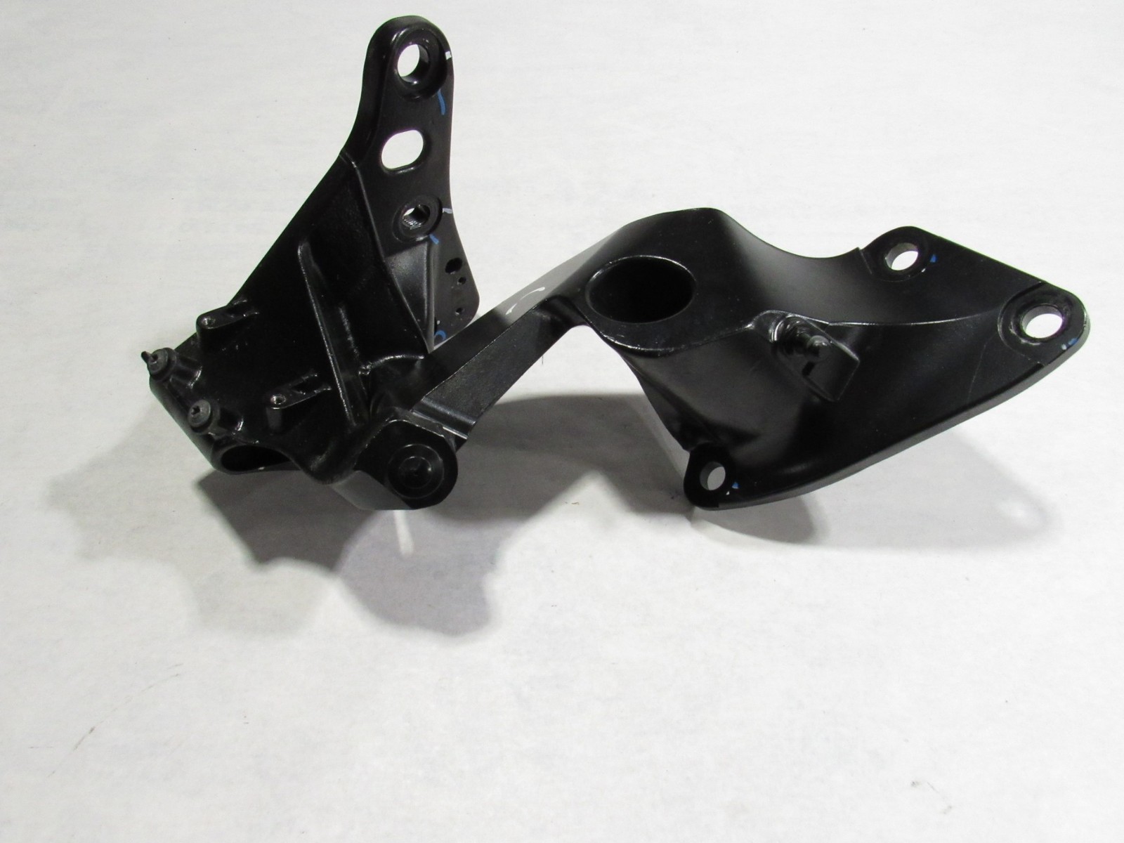 20-23 McLaren GT 2021 Front Right Passenger Door Hinge |:Y