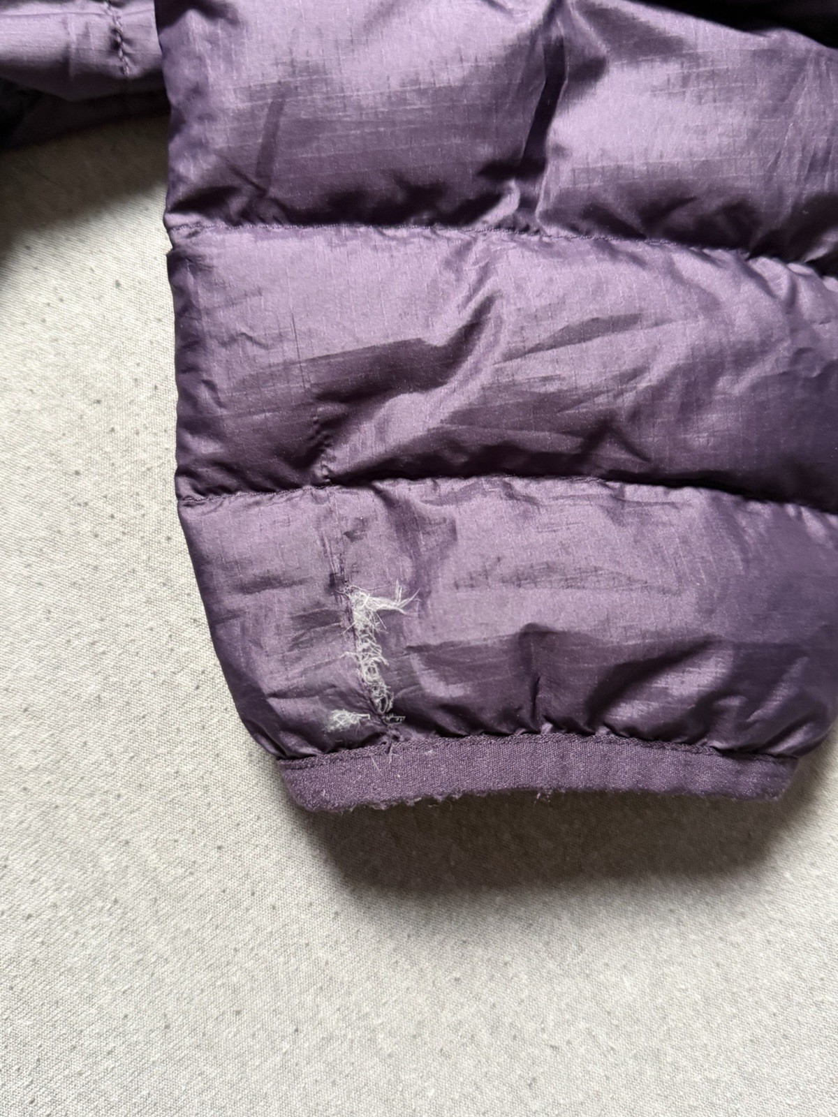 Patagonia Jacket Womens XL Purple Goose Down Sweater Puffer Full Zip 84683 HOLE thumbnail 4