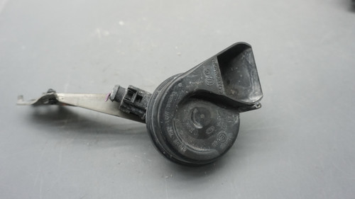 2011-2017 Volkswagen Touareg Right Side Low Note Tone Horn Signal & Bracket OEM