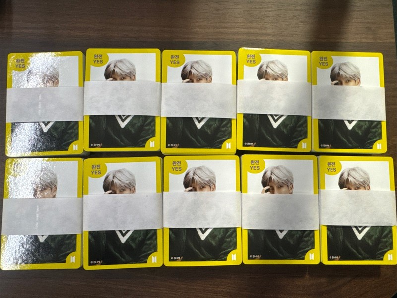 BTS ARMY K-Pop Merchandise HUGE LOT 490 Photocards Photo Cards LOT Korean Korea