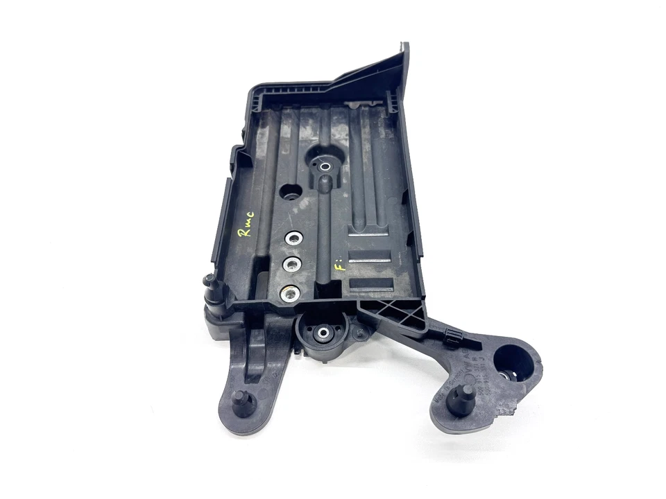 AUDI A3 QUATTRO 2015-2020 8V BANDEJA DE BATERÍA CARCASA SOPORTE FABRICANTE DE EQUIPOS ORIGINALES 5Q0915331J Foto 2 de 4
