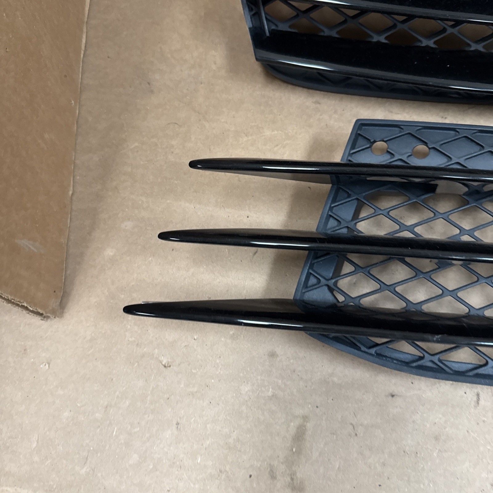 Rear Bumper Right Left Trim Panel Air Vent Grille Audi R8 2014 2015 Side 3125