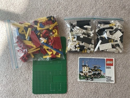 2 Vintage 1970’s Lego Kits Incomplete Brickyard 580 Police Headquarters 585