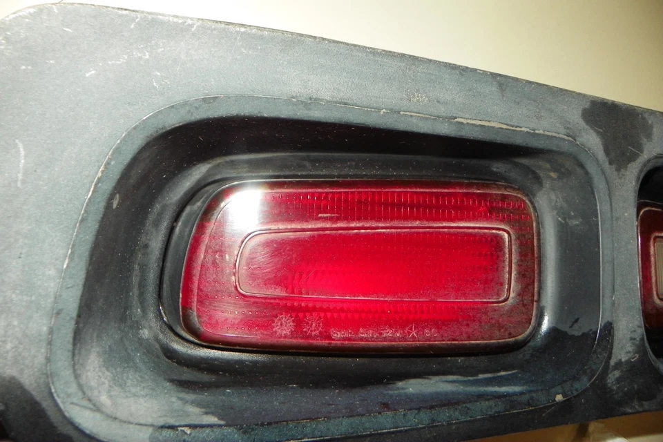 1972 1973 1974 DODGE CHALLENGER RT SE ORIGINAL MOPAR DRIVER SIDE TAIL LIGHT #1 - Image 3 of 4