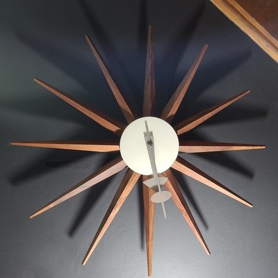 George Nelson entworfene Walnuss Sunburst Wanduhr von Vitra Eco Design Museum!!!