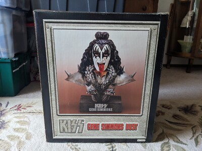 KISS Gene Simmons レリーフ 2,691体目15,000体限定！ s-l400.jpg