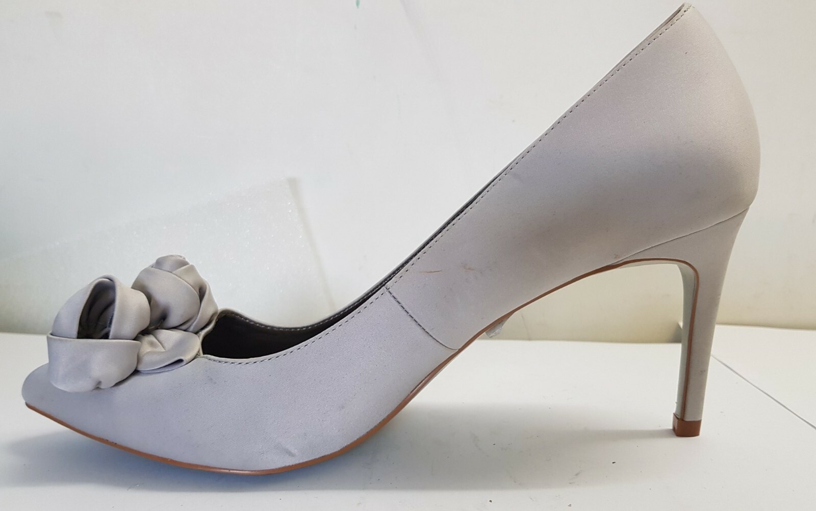 Jacques Vert Mid Grey Flower Detailed Heels Womens Size UK 7  REF Q1 191 image 7
