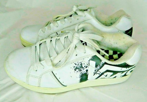 vans wide skate shoes