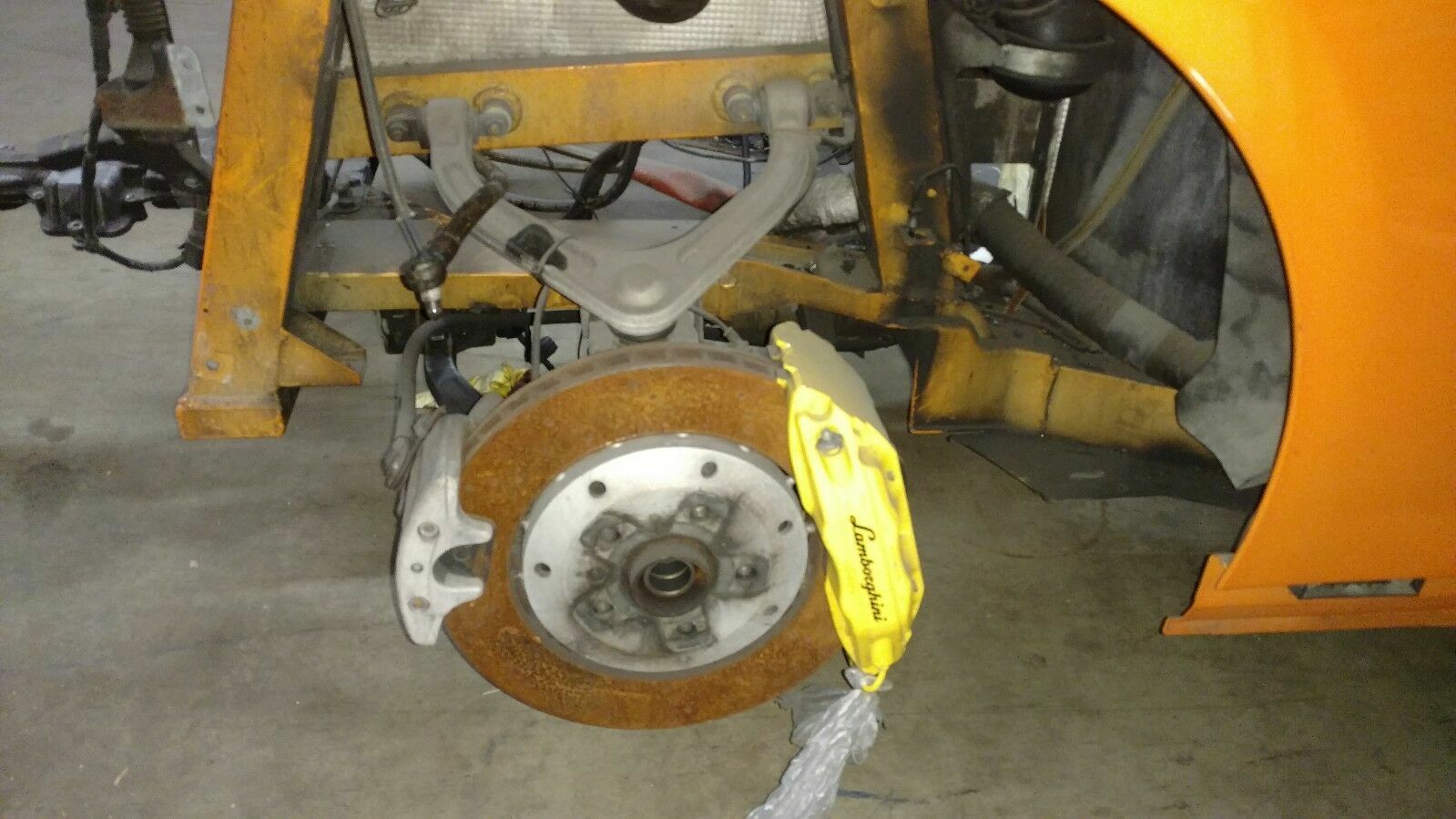 LAMBORGHINI GALLARDO REAR RIGHT CONTROL ARM HUB SUSPENSION SET OEM 
