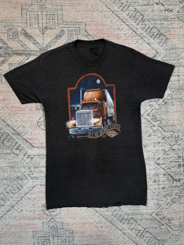 Camiseta vintage 1988 3D emblema Truckers Only I’ll Be Home Early talla pequeña Foto 2 de 4
