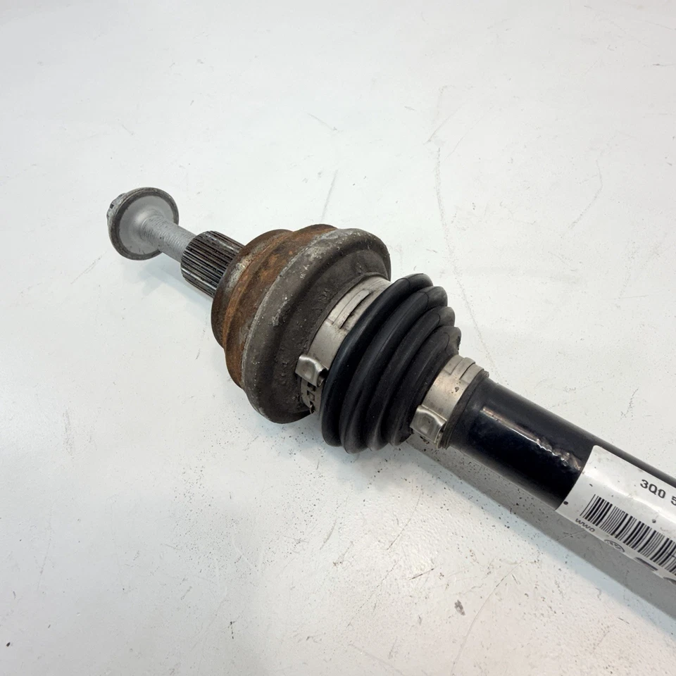 Volkswagen Tiguan 2018-2024 AWD eje trasero derecho eje medio eje OEM Foto 3 de 4