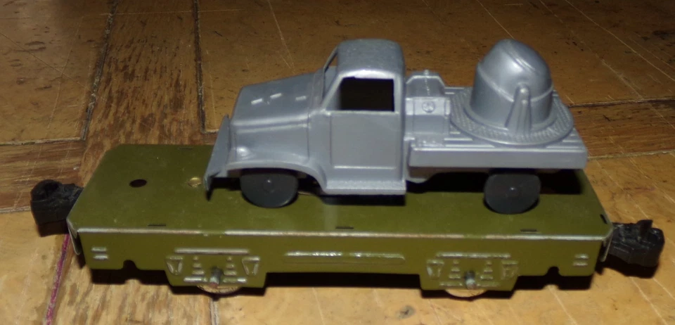 Marx Trains set #4045 Army Set oroginal loads in box - Image 2 of 4