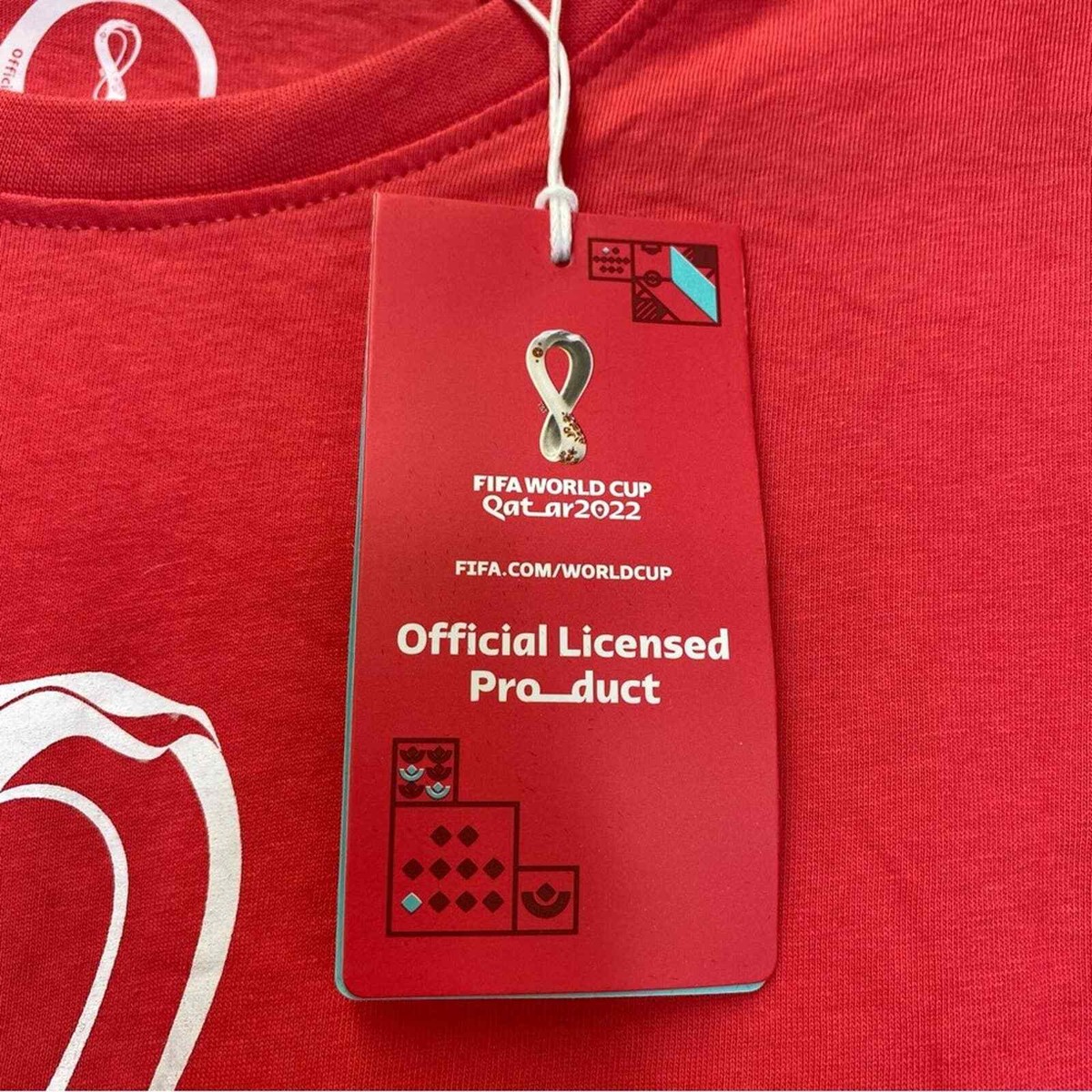 2022カタールワールドカップ公式Tシャツ　新品　Lサイズ FIFA World Cup 2022 Qatar Official Emblem Short Sleeve T