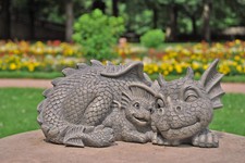 Gartenfigur Gartendrache - Modell Mutterliebe - Fantasy Figur Deko Drache Garten