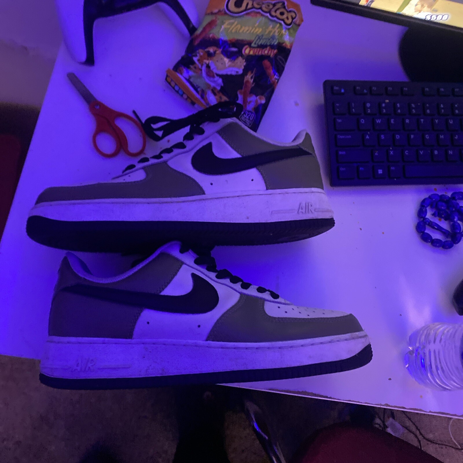 Air Forces - image 3