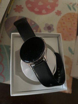 Samsung Galaxy Watch Active 2 (40mm) Used With Box! With Sereval Color Bands