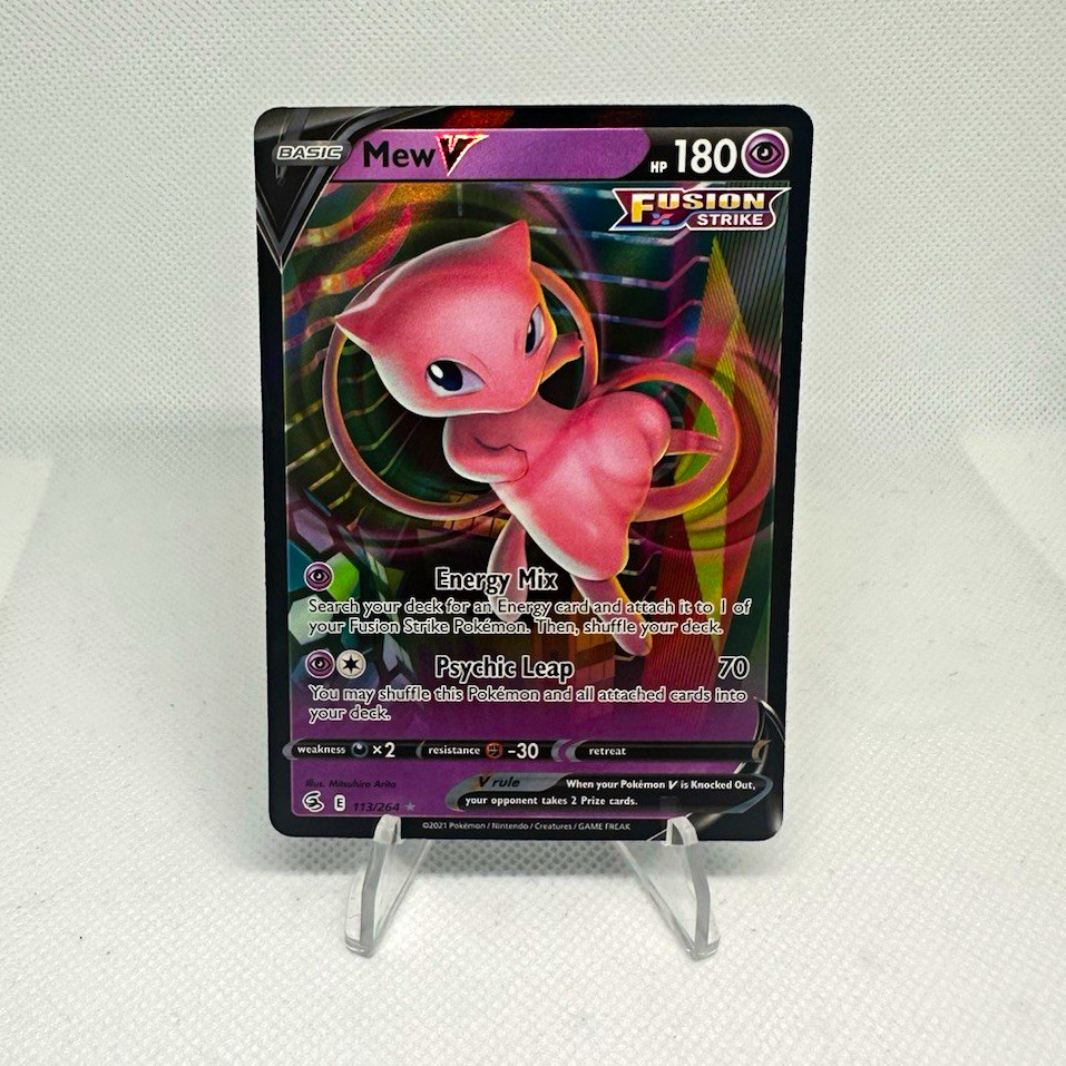 The Pokemon Company Mew V 113/264 Fusion Strike Rare Holo 180 HP EN