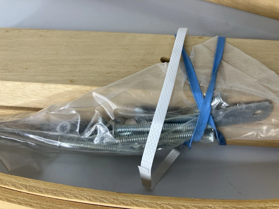 Обруч для квилтинга со стойкой 18 x 27 дюймов ~ новый из старых запасов - Изображение 4 из 4