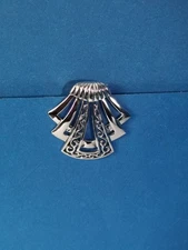 Vintage Silver Tone Metal Scarf Clip Filigree Layered Clam Shell Design 1.75"