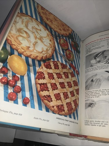 Betty Crocker's New Picture Cook Book – First Edition, 1961 (Sixth Printing) - Picture 10 of 23