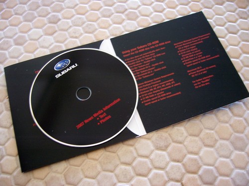 SUBARU OFFICIAL FULL LINE PRESS BROCHURE VIDEO CD ROM 2007 USA EDITION - Picture 2 of 2