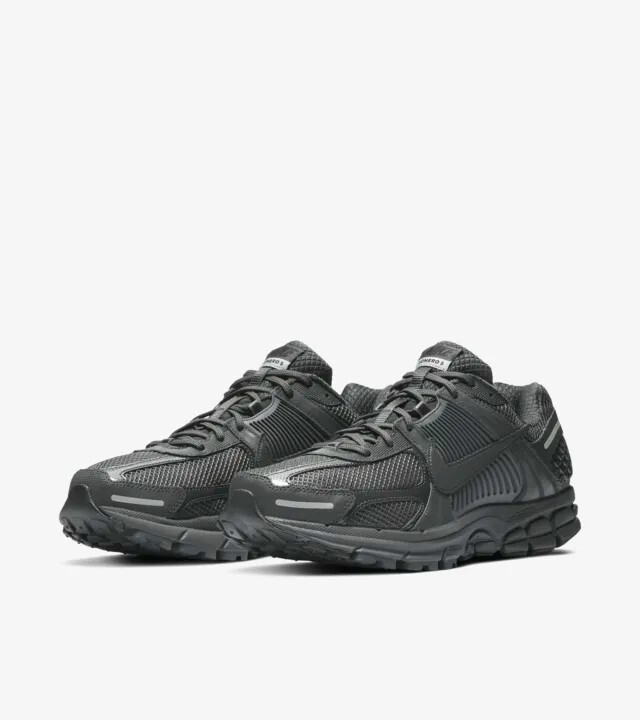 人気 ☆NIKE☆ ZOOM VOMERO 5 SP ANTHRACITE Nike Zoom Vomero 5 - Anthracite – THE SURE STORE