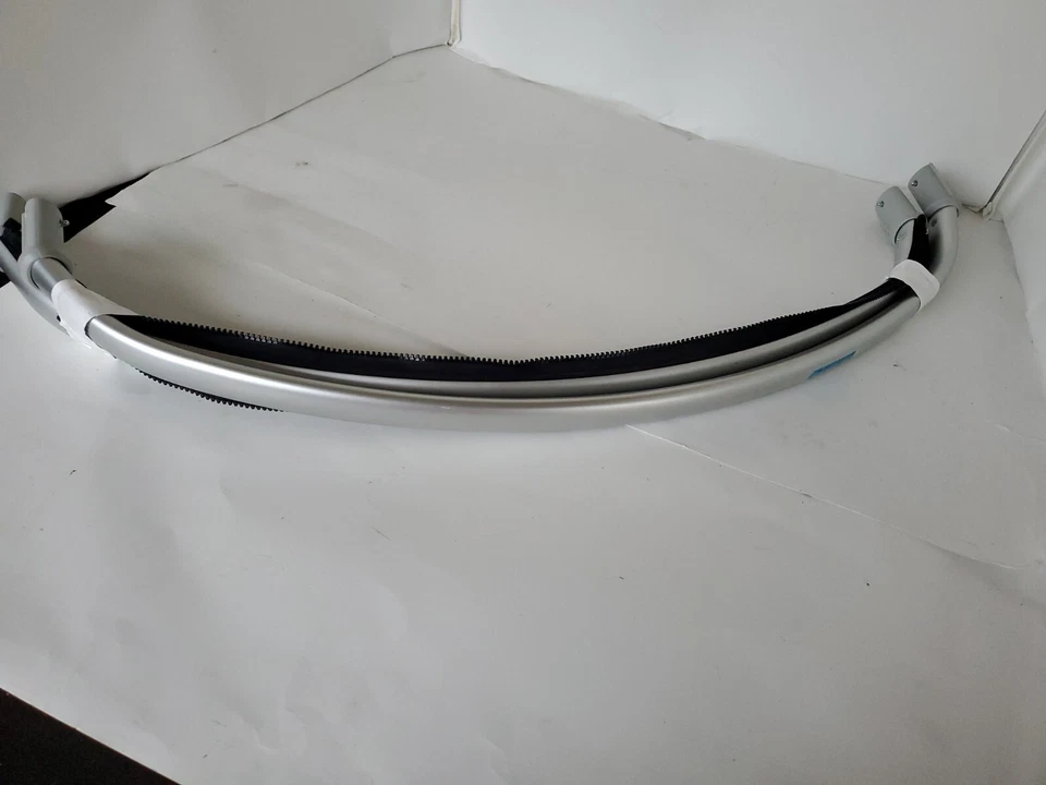 4Moms Mamaroo #1037 /2017 Baby Swing Zipper with Siderail right and Left. - Image 4 of 4