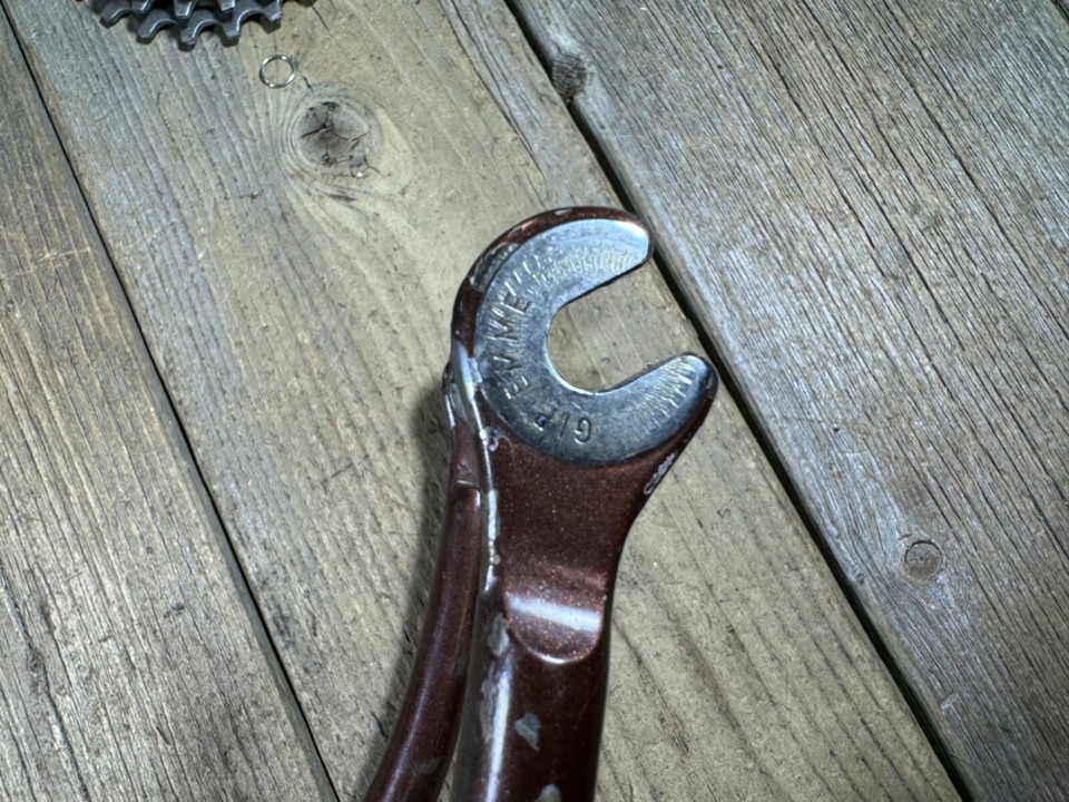 Vintage Bike Bicycle Steel Fork Chrome Lugs Steel Frame 700c Wheels