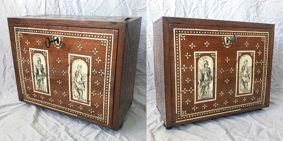 Mueble de mesa de marquetería italiano del siglo XIX, figuras romanas con incrustación de hueso bovino con llave Foto 3 de 4