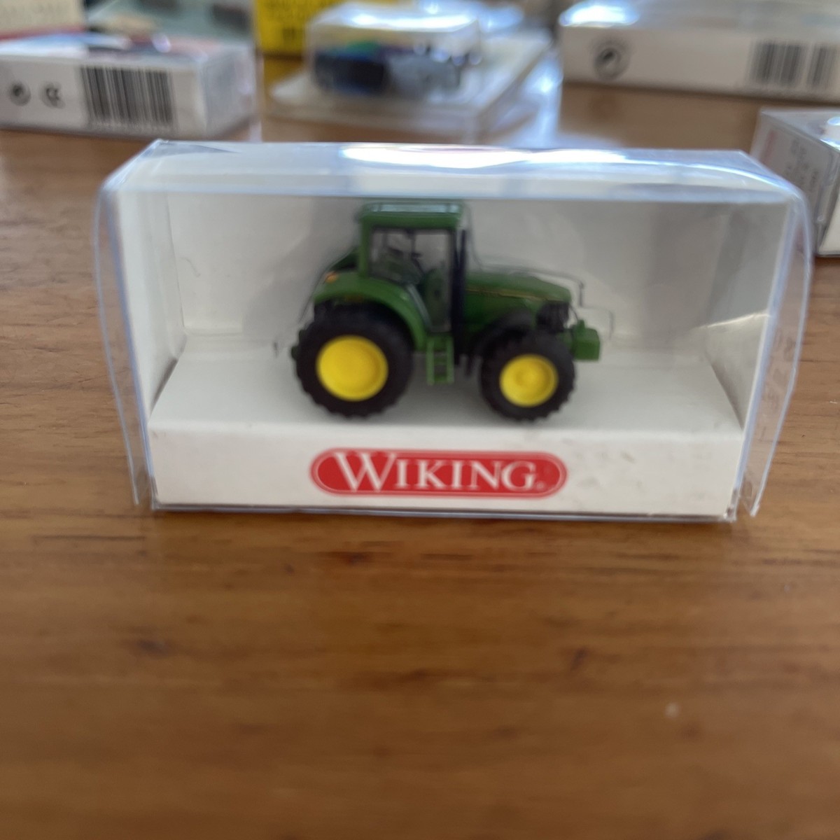 Wiking John Deere 6920 S Tractor 1:160 N Scale Farm Vehicle Model