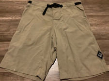 VINTAGE PRANA MADE IN USA CLIMBING SHORTS BELTED ( MENS LARGE ) KHAKI DISTRESSED