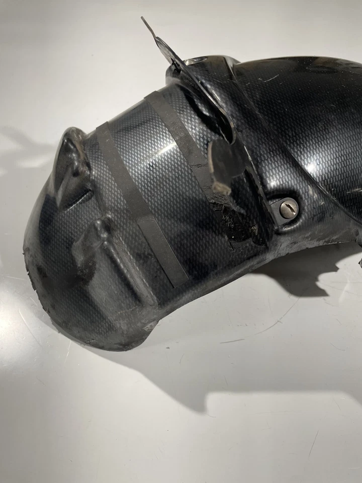2000 - 2003 Triumph TT 600 TT600 Rear Carbon Look Mudguard Hugger Poss Broken - Image 4 of 4