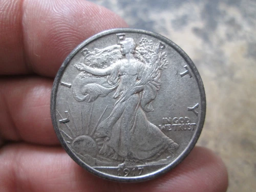 1917 WALKING LIBERTY SILVER HALF DOLLAR IN  EXTRA FINE CONDITION
