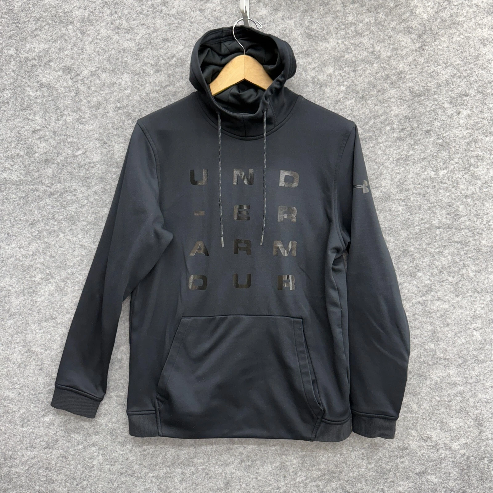 Under Armour ColdGear Men's Pullover Hoodie Sweatshirt Activewear, Black, Size M
Opens in a new wind