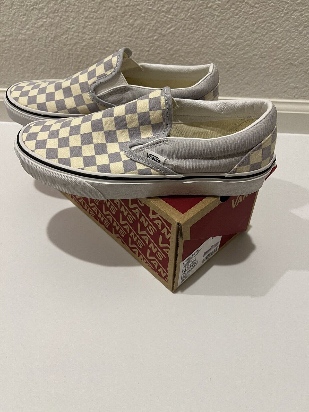 Picture 1 of 6