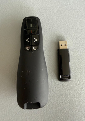 Logitech R-400 Laser Pointer/Presenter Remote Control, Cover USB receiver