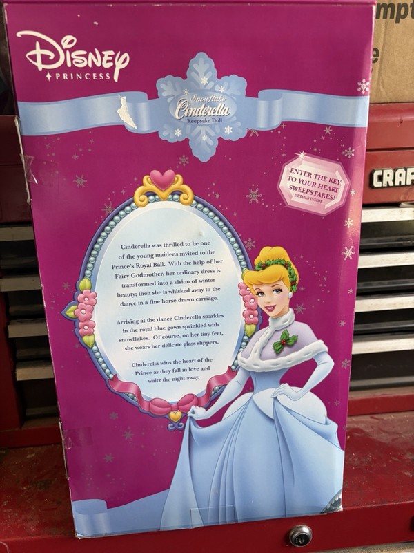 Brass Key Disney Princess Cinderella 16in Porcelain Keepsakes Doll 2004 MPN 2004